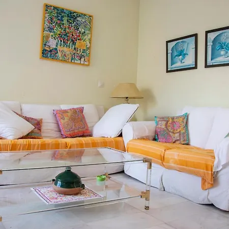 Homestay Jardines Puerto Banus